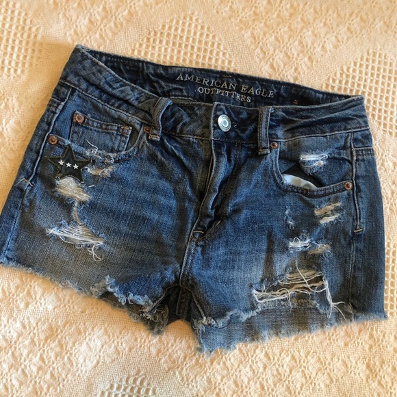 Mid-waisted patchwork denim shorts - Picture 4 of 4